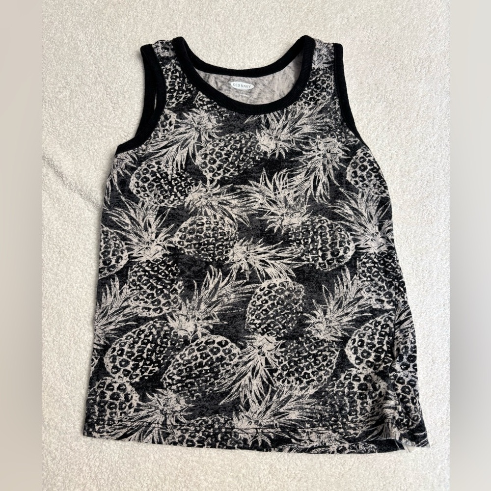 ⭕️Old Navy Black and White Pineapple Tank Top 3T boys